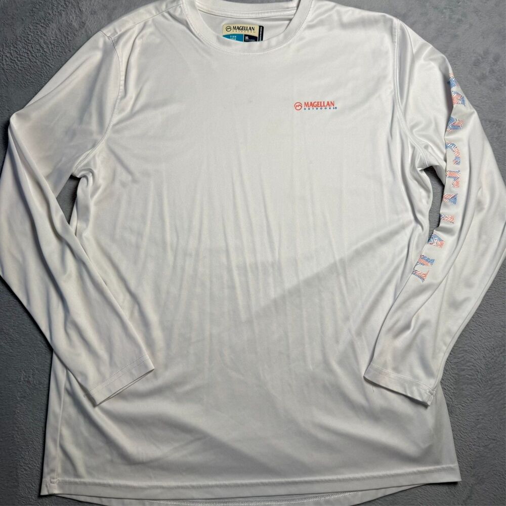 Magellan Outdoors Fishing Shirt Men’s XL White Performance Long Sleeve Workwear
